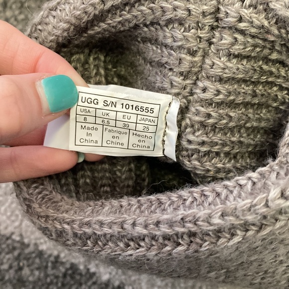 Womens Ugg sweater boots - Picture 3 of 6